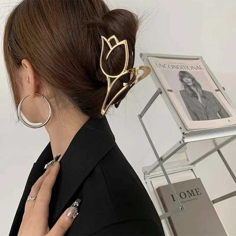 Tulip Hair Catch Metal Hair Claw Women Shark Clip Hairpin Female Headwear Girl Headdress Hair AccessoriesW254021