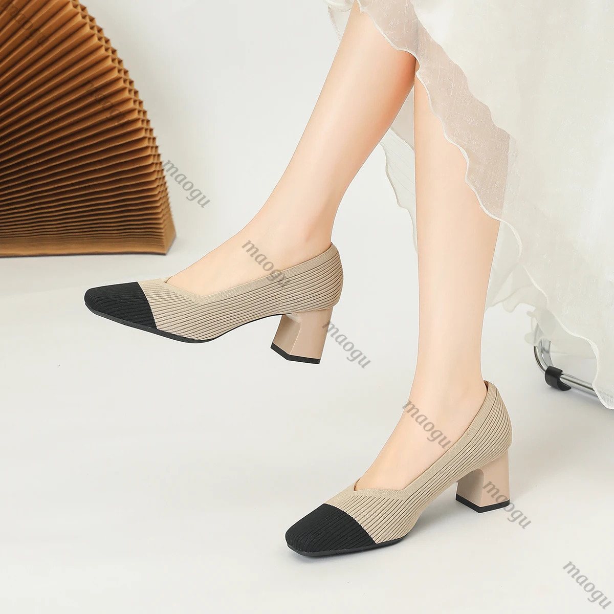 Shoes Woman High Heels Comfortable Square Knitted Breathable Comfortable Womens Flats Shoes 5cm High Collection 251017