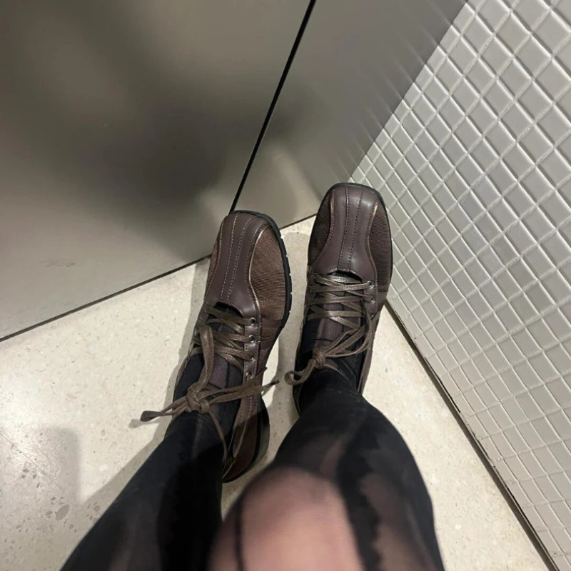 Womens ballet flats Fashion Korean ballet style laceup retro casual shoes Comfortable lightweight ballet sneakers 251021