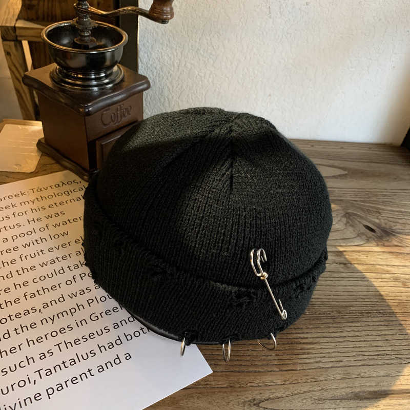 Fashion Ring Pin Hip Hop Woolen Hat Autumn Winter Lovers Net Red Fashion Hat Mens and Womens Knitted Hat H251020