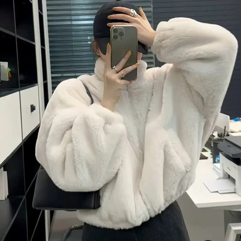 Lamb Fur Jacket Women Plush Loose Thickened Autumn Winter Short Coat Stand Collar Warm Cotton Clothes Korean Style Outerwear 251021