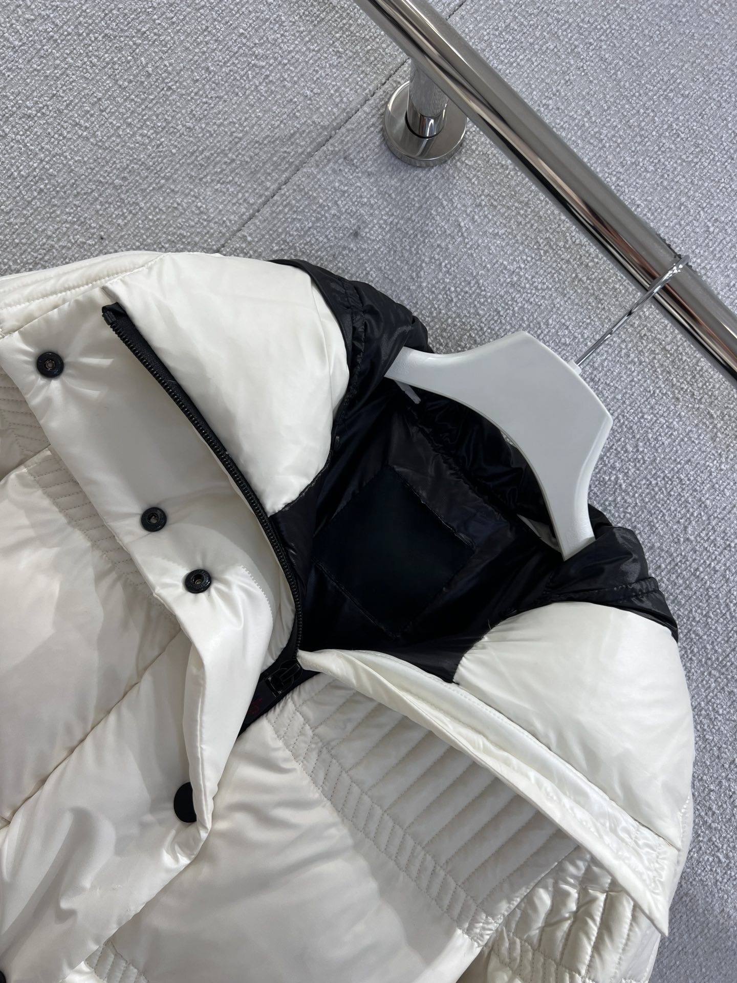 2025 women's slim waist fashion exquisite down jacket