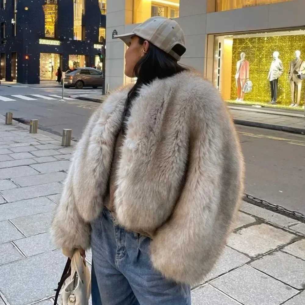 Faux Fur Jacket Women Street Fashion Week Autumn Short Fur Coat Ecofriendly Gardient Cropped Winter Girls Fluffy Jacket1 Y251105