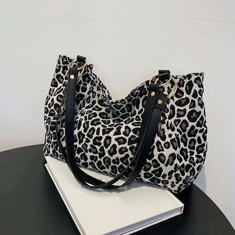 Fashion Tote Bags Shopping and Travel Canvas Bags Women Handbags Large Capacity Leopard Shoulder Bags 251021