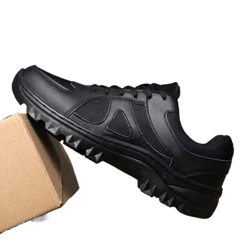 Style Training Shoes Ultralight Black Outdoor Breathable Training Running Men and Women Labor Protection Shoes 251017