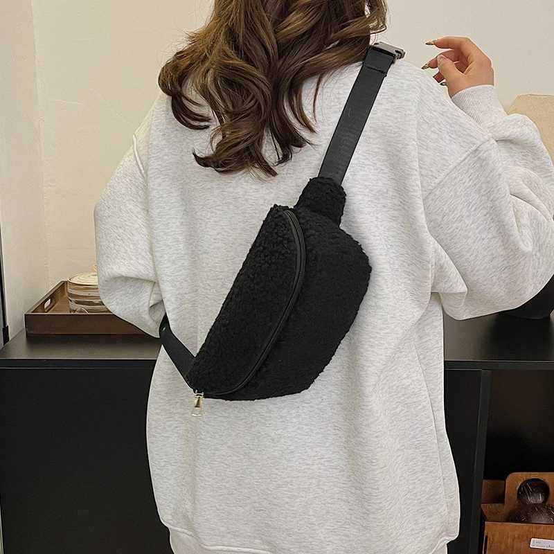 2024 Winter Plush Waist Bag fashion Woman Fanny pack Phone Pack Casual unisex Crossbody Chest Bag Brand Designer Female Belt Bag Z251021