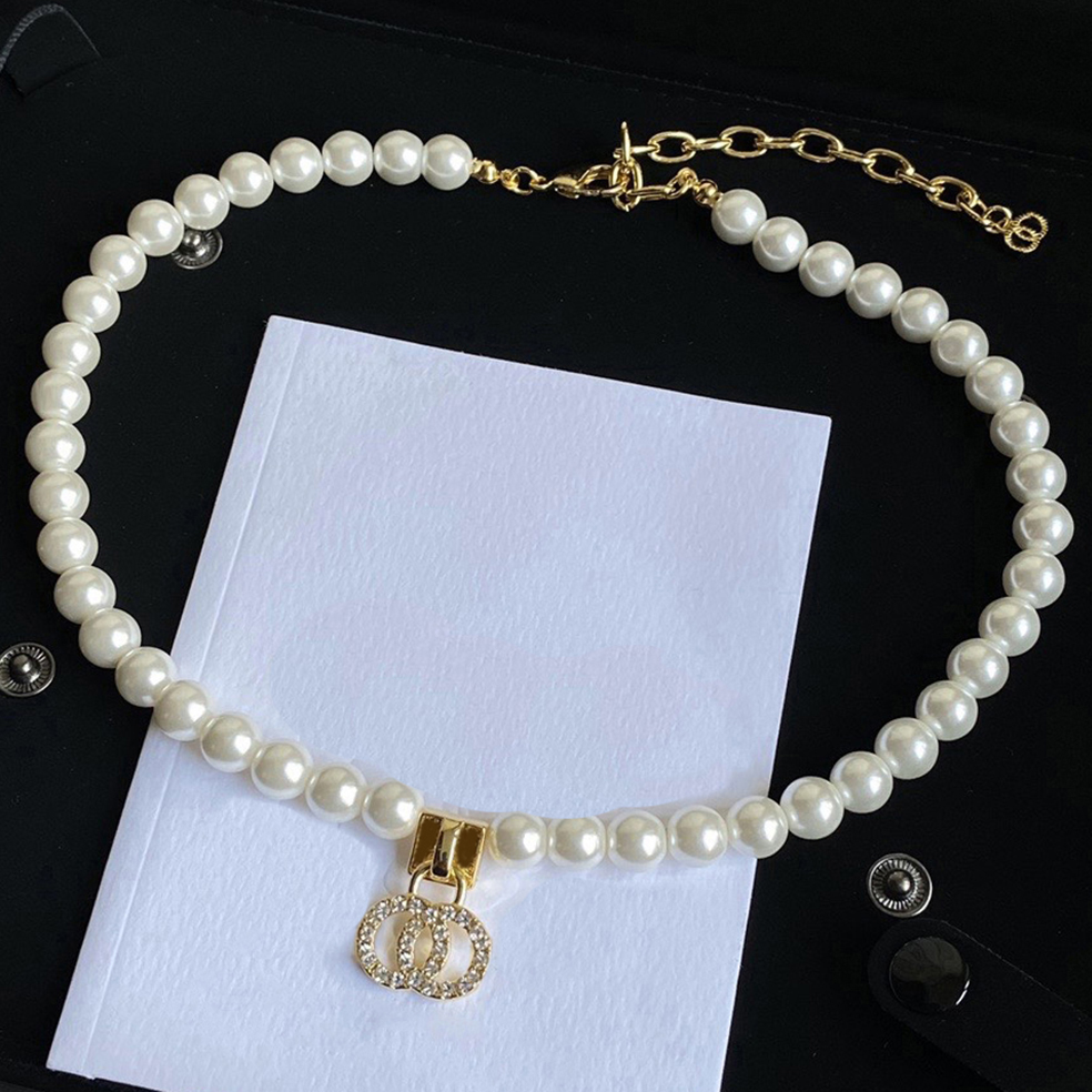 Chic Heart Pendant Necklaces Fashion Women Stainless Steel Crystal Pearl Pendants Jewelry Shiny Diamond Long Necklace Chain Classic Jewelry Accessories Gifts