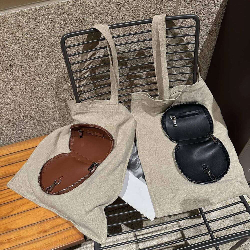 Line Sail Underarm Bag New Niche Design Large Capacity Storage Commuting Simple Handbag Casual Women One-Shoulder Tote Bag 251021