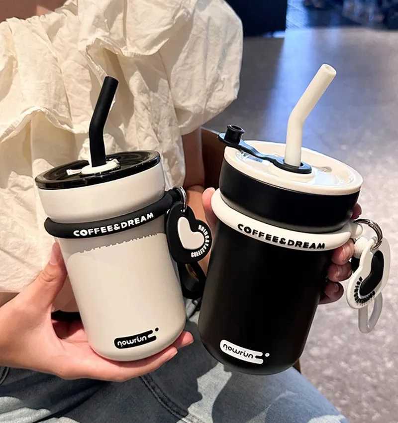 Fashion stainless steel coffee cups with straws largecapacity leakproof vacuum bottles cold drinks bottles and travel cups Y251021