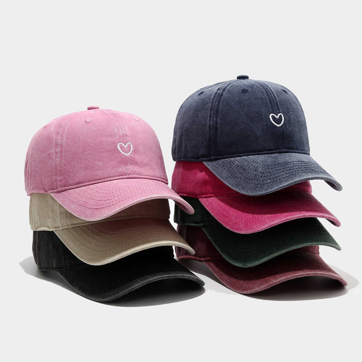 Artistic Small Heart Embroidery Soft Top Fashion Baseball Cap for Women Summer Outdoor Simple Washed Baseball Cap for Men Autumn H251020
