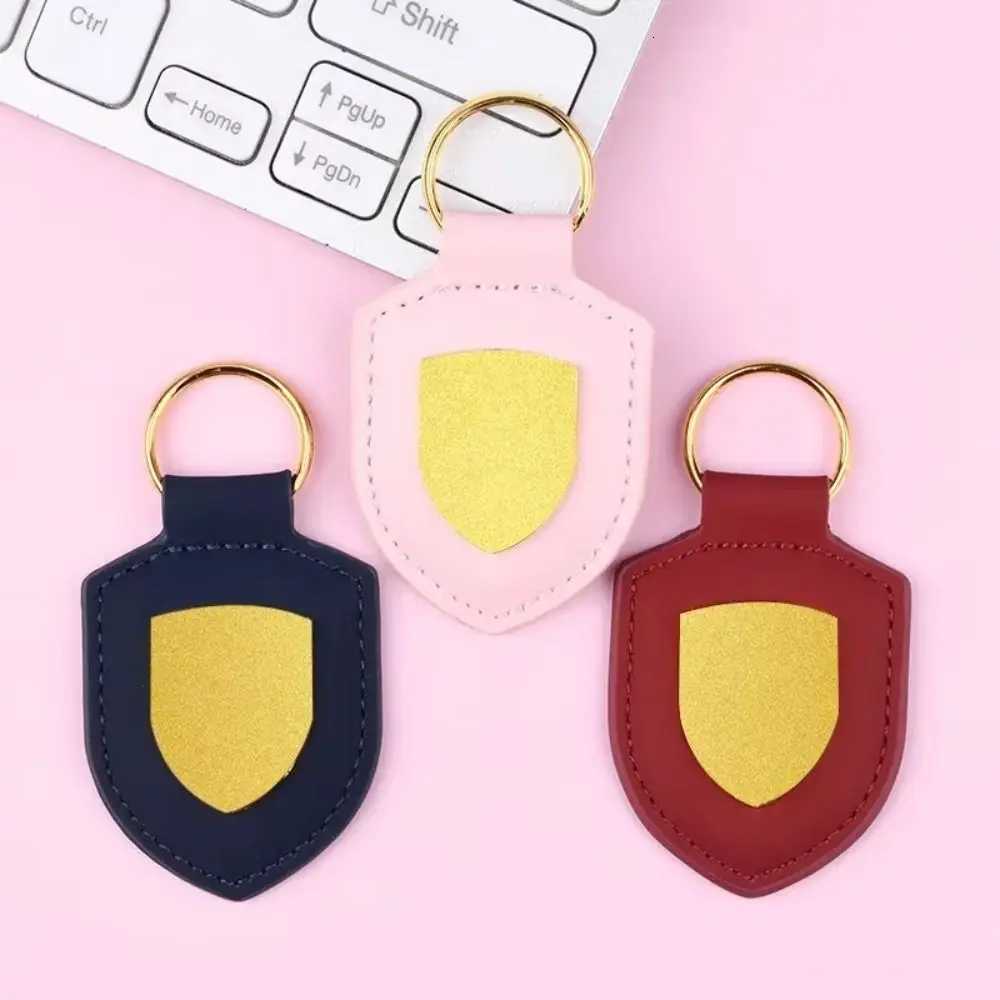 Creative Leather Car Keychain Personalized Exquisite Couple Key Chain Zinc Alloy Portable Metal Pendant Travel W251021