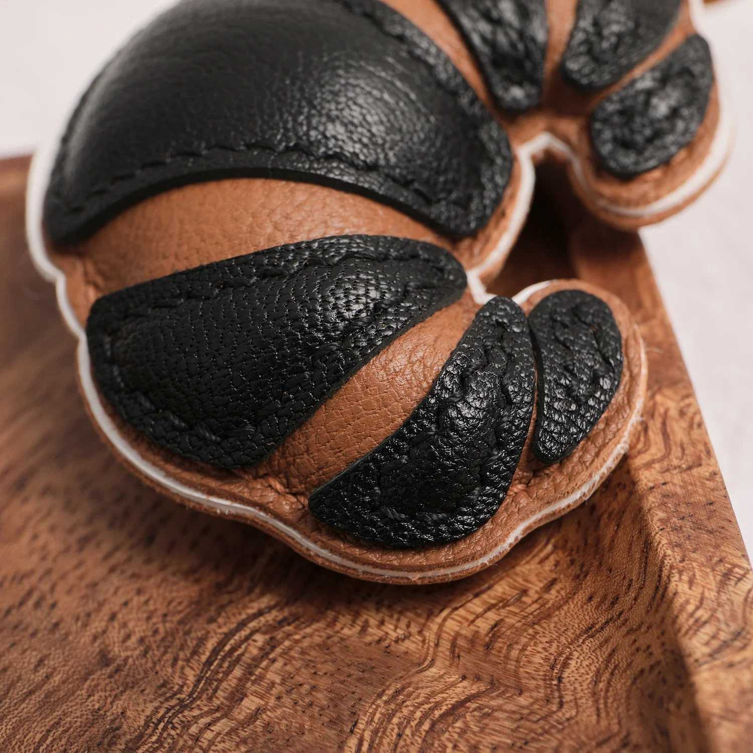 Handmade Sheepskin Croissant Real Leather Bag Charm KeyChain Kawaii Animal Bag Backpack Charms Couple Friend Jewelry Gift W251021