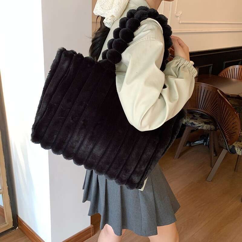 INS Autumn Winter New Plush Fashion Versatile Large Capacity Tote Handbag Shoulder Women's Bag