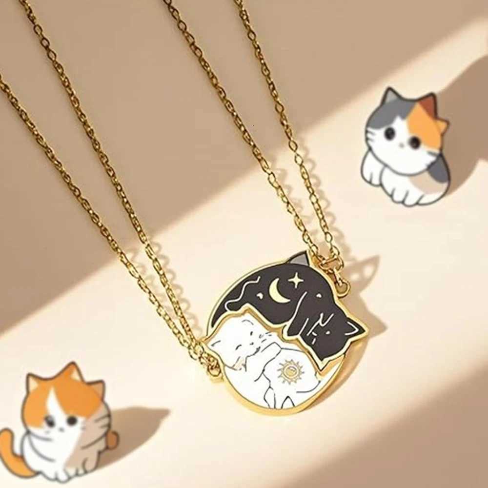 2Pcs Stainless Steel Black White Cat Necklace Love Embrace Cat Matching Couple Pendant Necklaces BFF Jewelry for Women Friend XJ250717