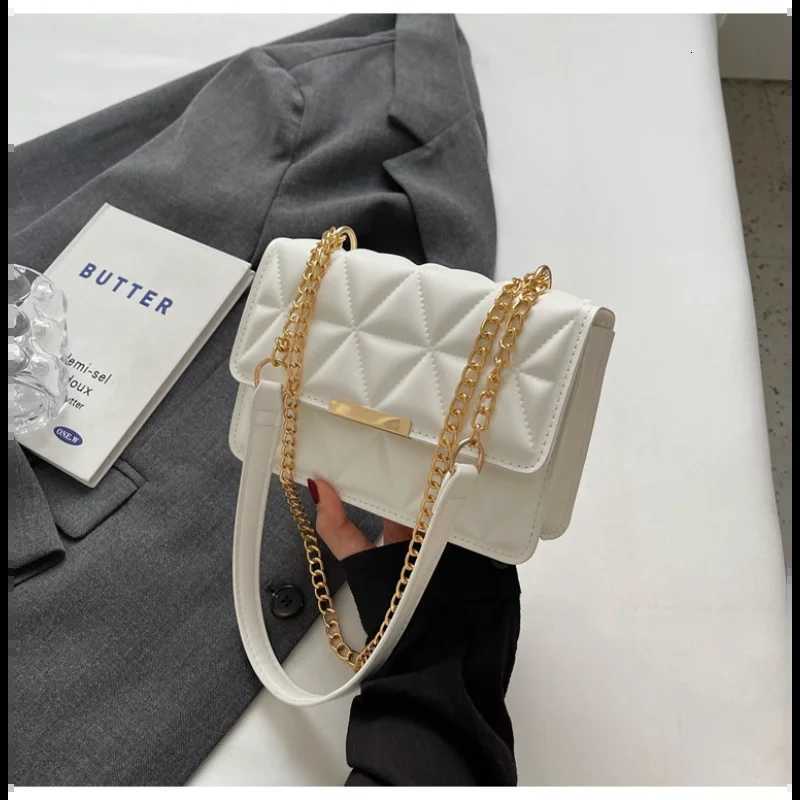 Womens Simple Texture Rhombus Embroidery Pleated Handbag 2025 Autumn New Temperament Single Shoulder Crossbody BagXJ251021