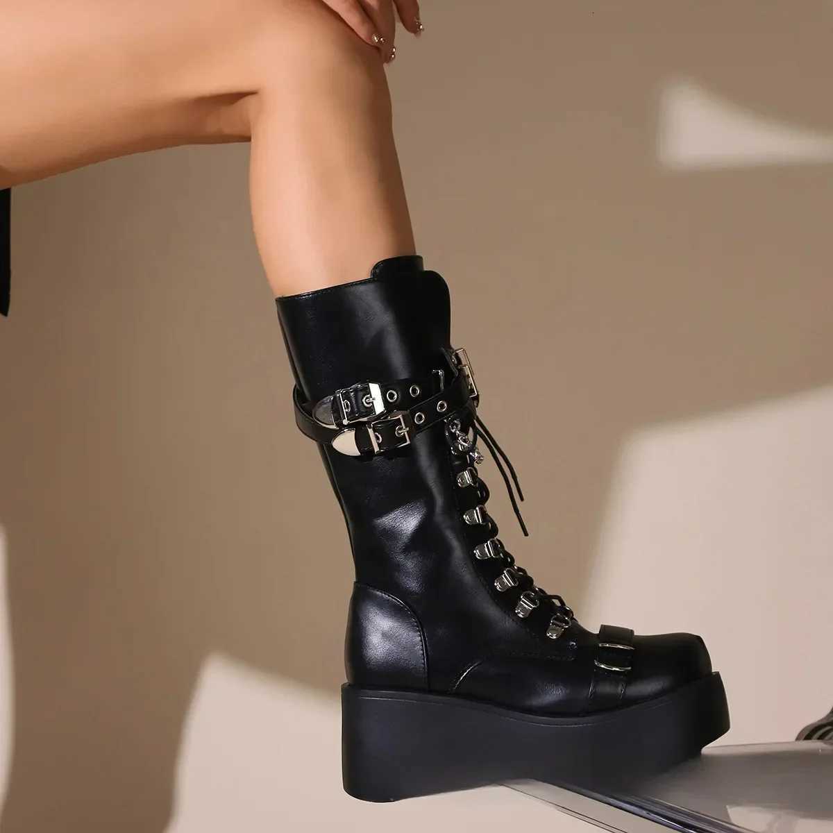 Platform Boots Riveted Buckle Wedges High Womens Boots Punk Spice Chic Biker Rider Boots Z251020