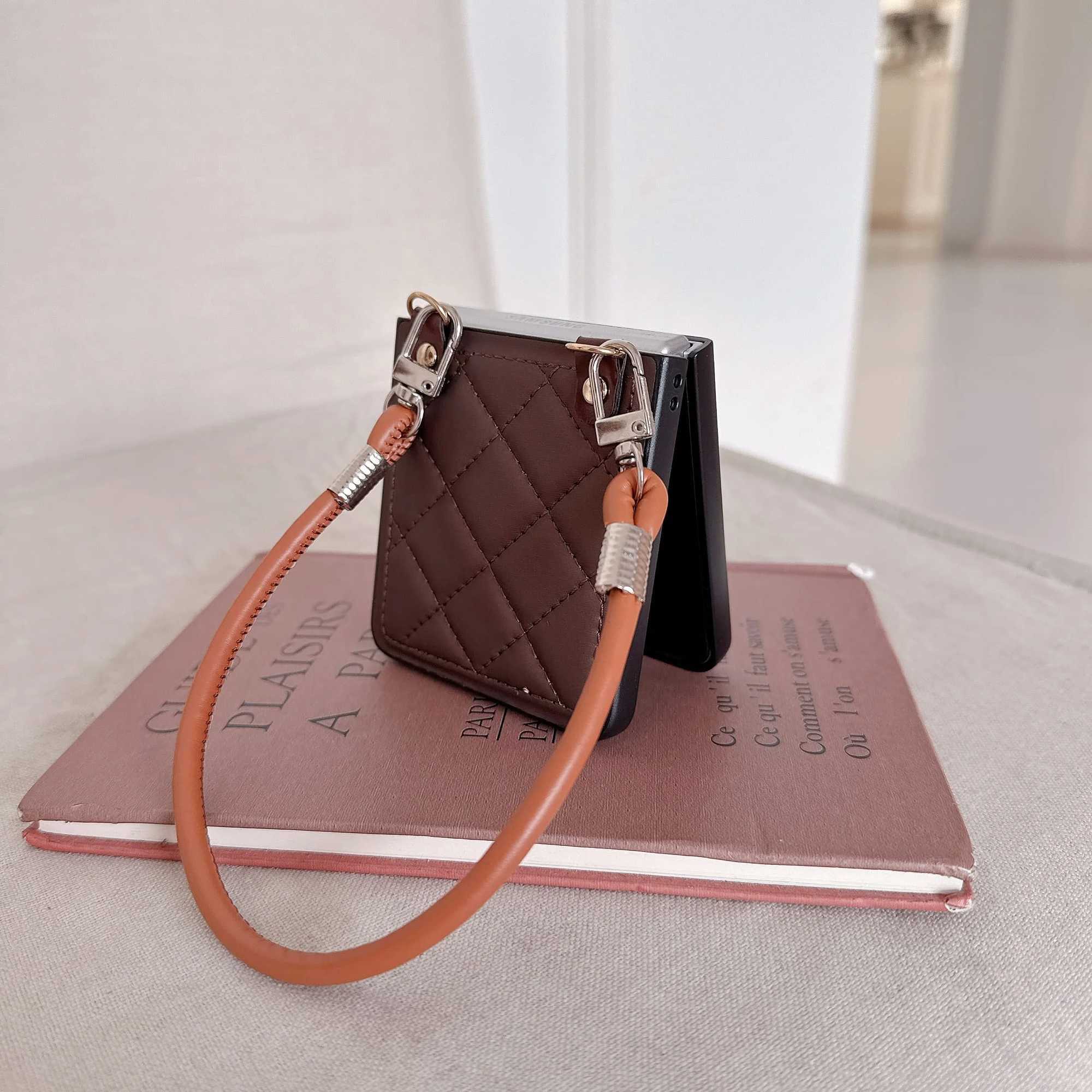 Wrist Strap Leather Phone Case for Galaxy Z Flip 7 6 5 4 3 Flip5 Flip6 Flip7 5G Chain Cord Rope Strap Shockproof Cover J251114