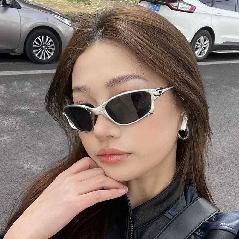 Colorful Sport Sunglasses Sun Glasses Goggles UV400 Windproof Sunglasses for Men Women Retro Road Bike Glasses De Sol Masculino J251114