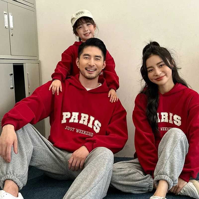 2025 Autumn Winter Family Look Letter Print Pullover Fleece Hooeded Hoodies Full Sleeve Warm Thicken Sweatshirt Pocket Outerwear L251021Y5KT