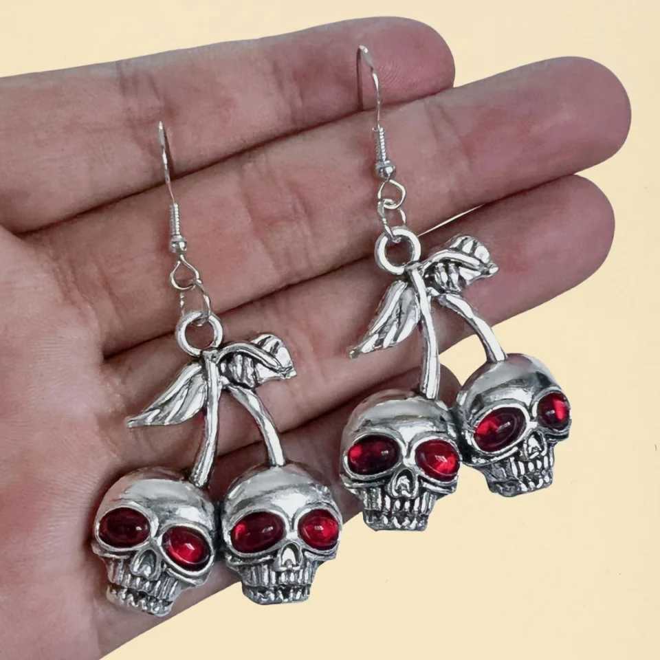 Punk Skull Cherry Dangle Earrings Gothic Skeleton Pendant Earring Hip Hop Jewelry for Women Men Halloween Party Decor Jewelry J251021
