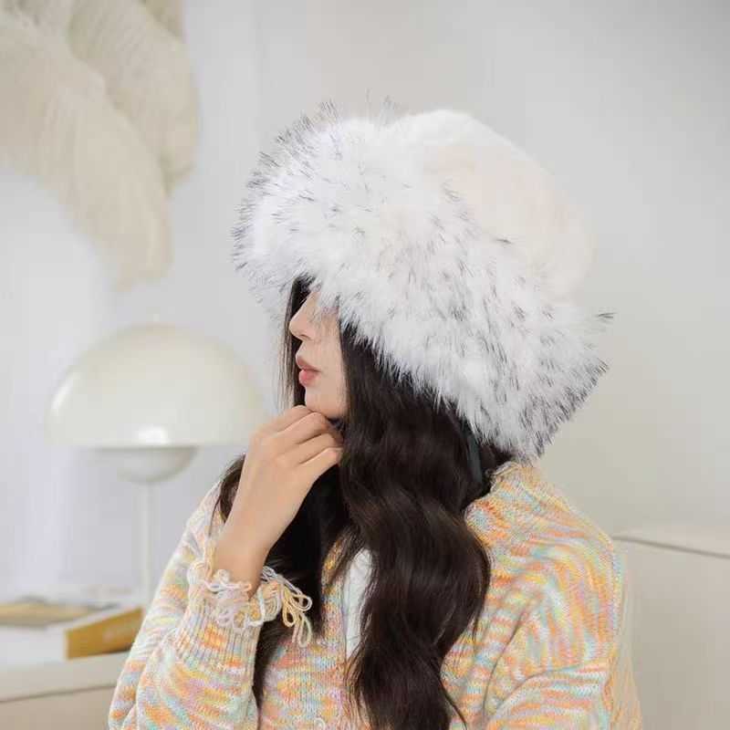Autumn and Winter New Large Head Circumference Plush Hat Fashionable Warm Coldproof Ear Protection Hat Hat Plush Hat H251020