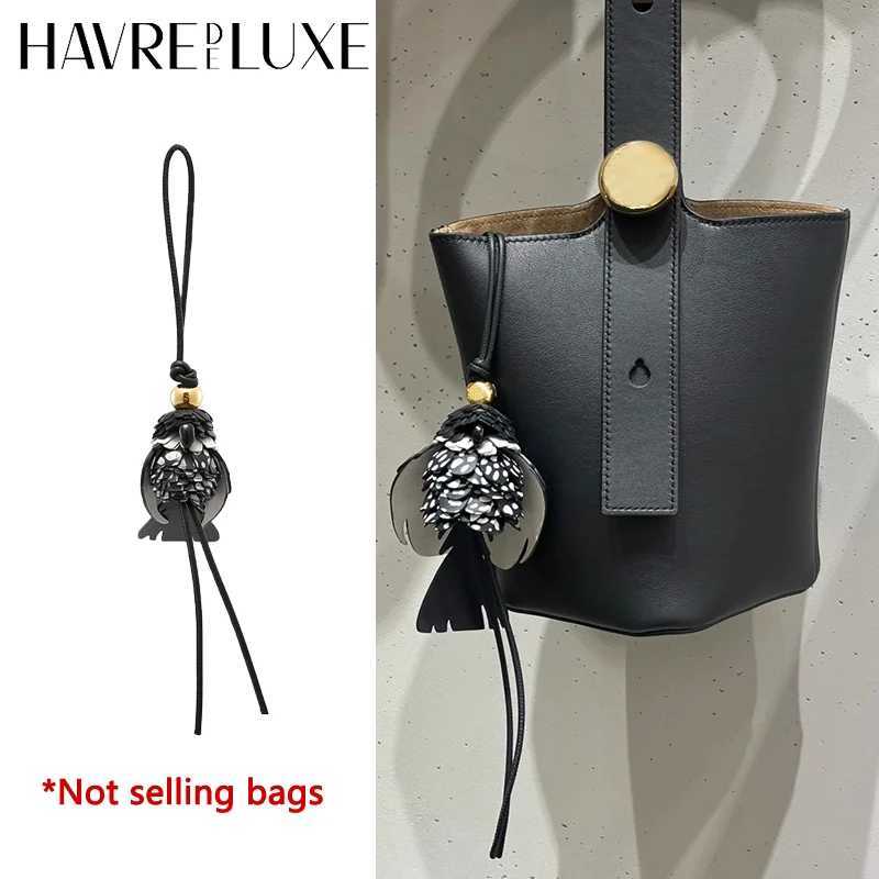 Cowhide leather parrot bird charm for womens bag fashion highend durable exquisite workmanship bag decoration bag accessories J2511211