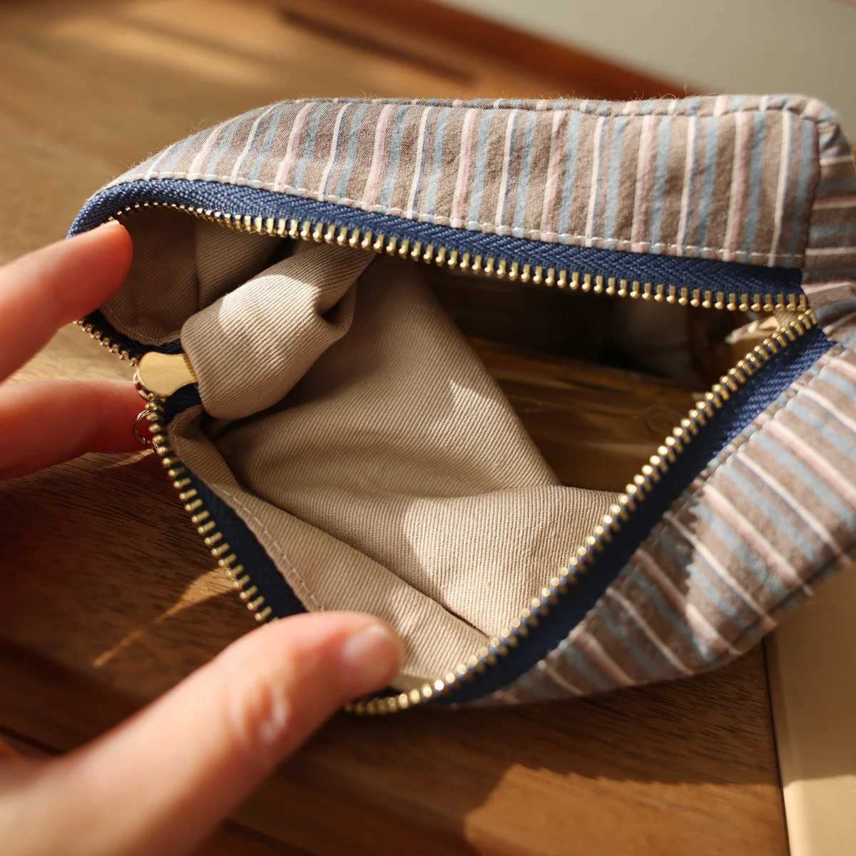 Checkered striped fabric cosmetic bag square threedimensional zipper storage bag travel portable handbag liner bag makeup bagW251021