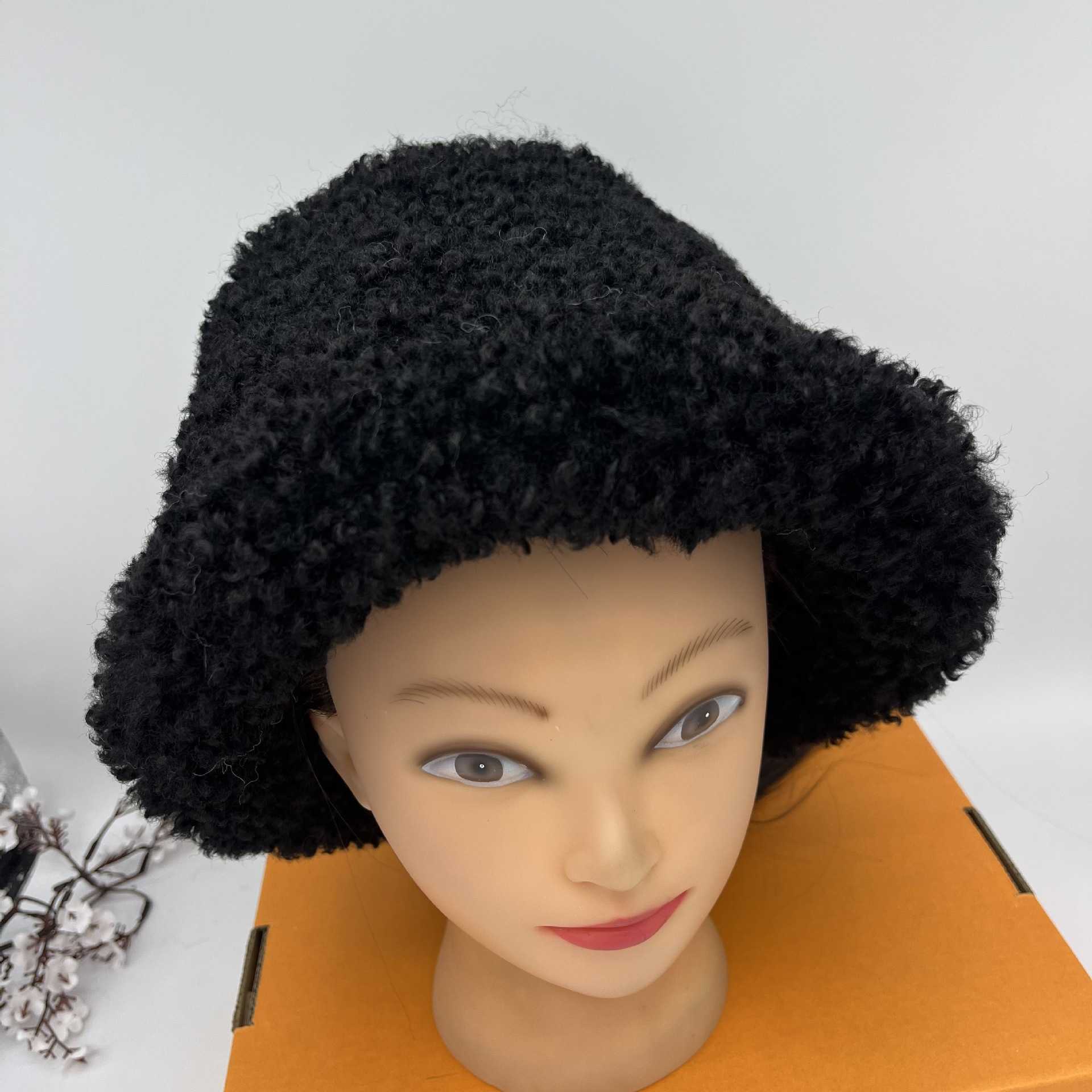 Fashion Lamb Wool Fisherman Hat for Women Thickened and Warm for Autumn and Winter Plush Hat Versatile H251020