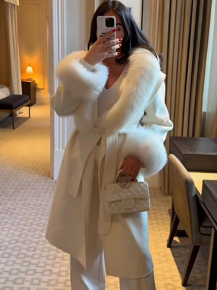 Retro Black Fur Patchwork Woolen Coat Women Chic Full Sleeve Vneck Lace Up Loose Long Overcoat 2025 Lady Winter Commute Outwear 251013