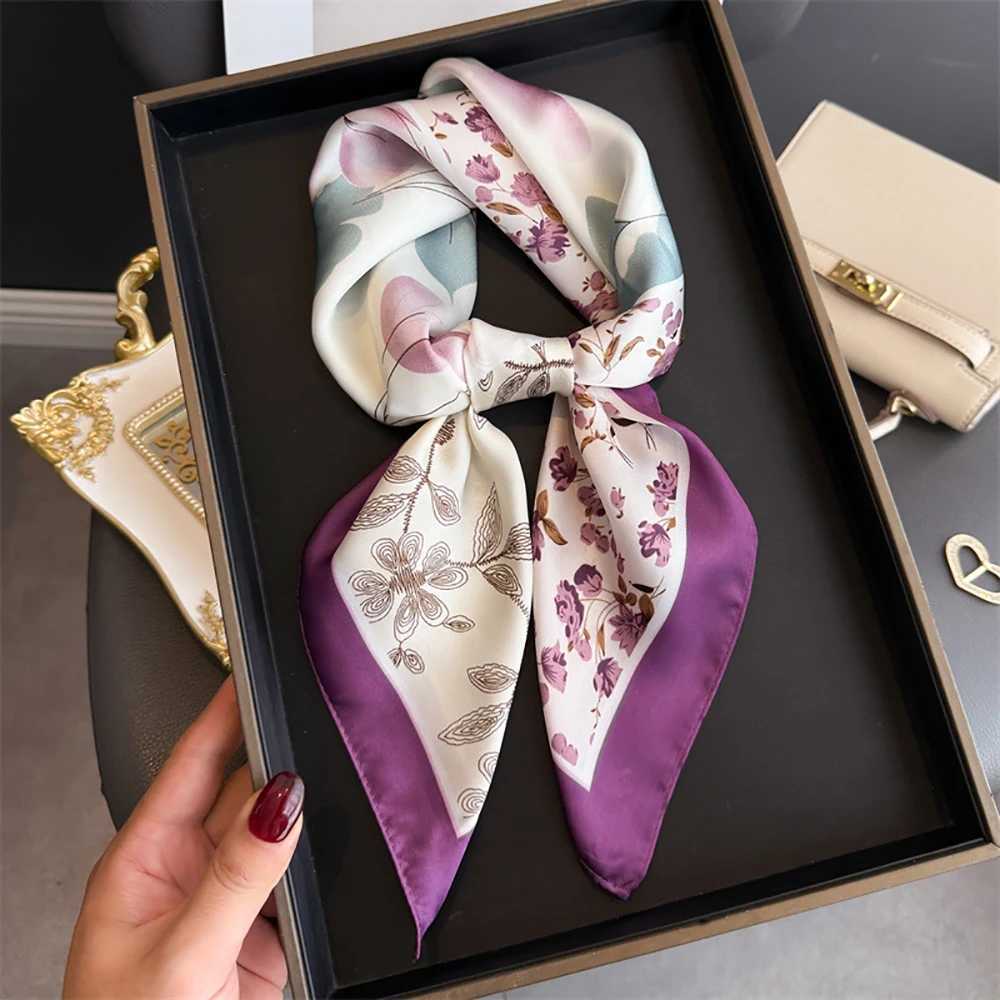 Luxury Floral Print Fa Satin Neck Scarf Square Hair Scarves Foard Band Shawls Wraps Neckerchi Bandana WenW251021