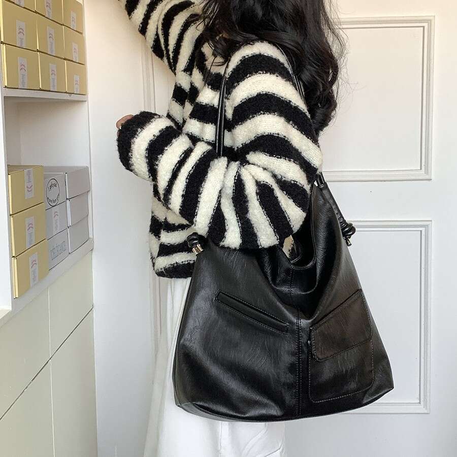 Large Capacity Tote Women, Fashionable Commuter Bag, High-End Niche PU Soft Leather Handbag And Shoulder Bag For Women B5