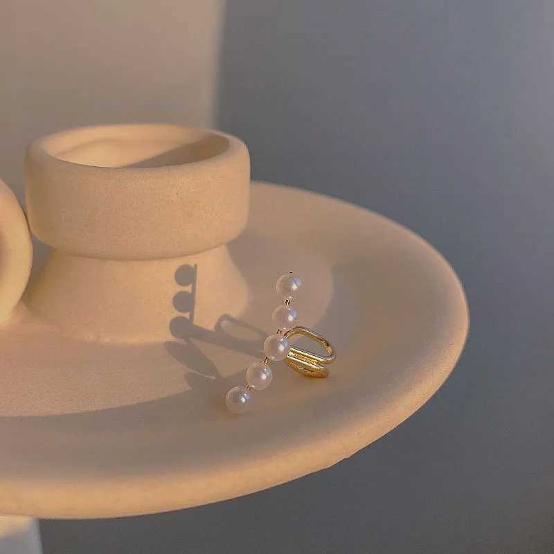 Silver Color Simple Pearl Ear Clip Earrings For Women Without Piercing Minimalist Fashion Jewelry Accessorie J251021