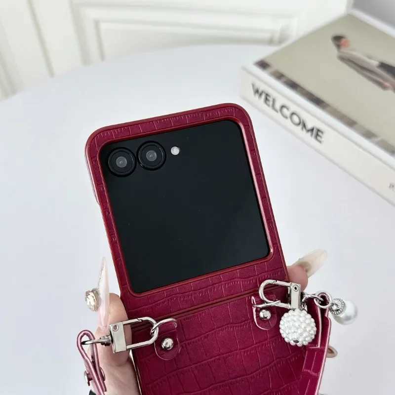 Wrist Strap Alligator Pattern PU Leather Phone Case for Razr 60 Pro 50 Ultra Moto Razr 60 50 Shockproof Cover J251114