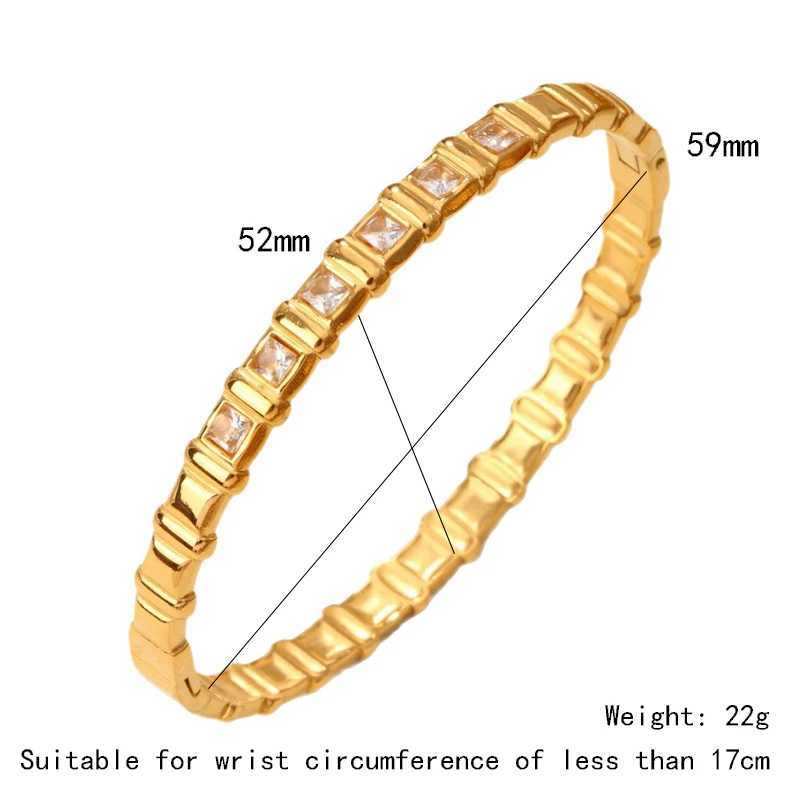 Personalized High Quality Cubic Zircon Snake Bone Stainless Steel Bracelet for Women Crystal Bangle Cuff Chain Jewelry Present J251021