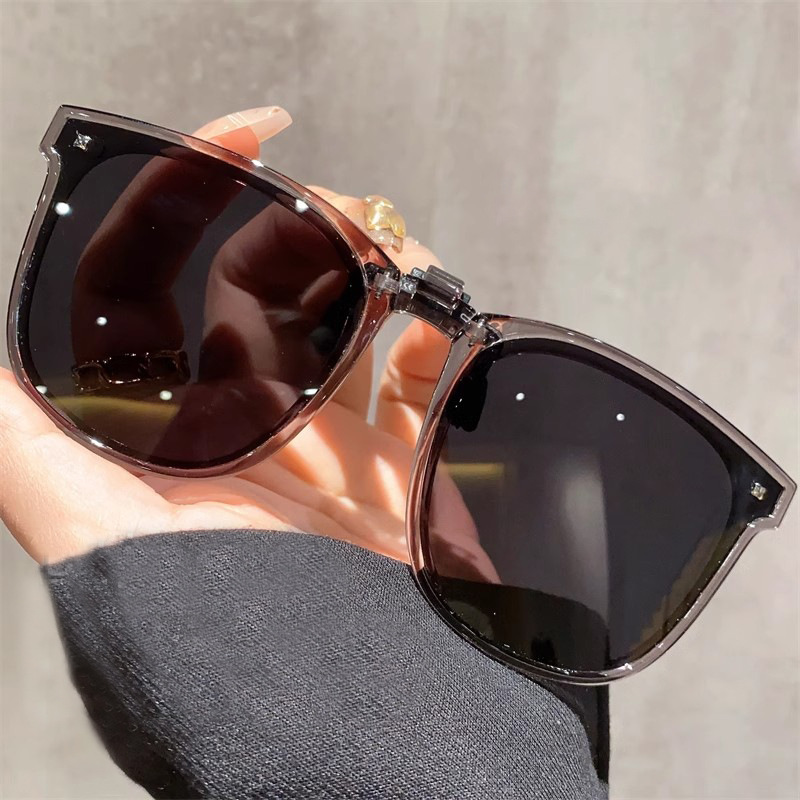 Sunglasses foldable men's and women's versatile sunglasses clip anti-ultraviolet polarized glasses for driving