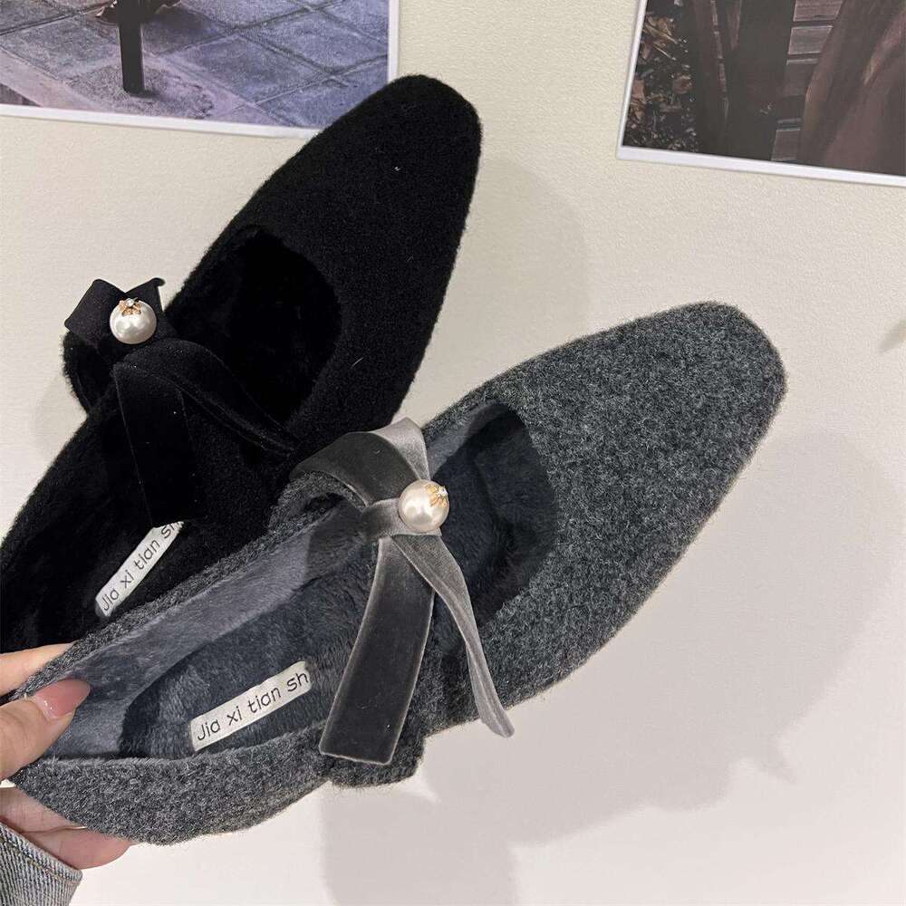 French Style Designer Shoe Chunky Heel Gray Women's 2025 Autumn Winter Fleece Lined Mary Jane Fur Single Shoes