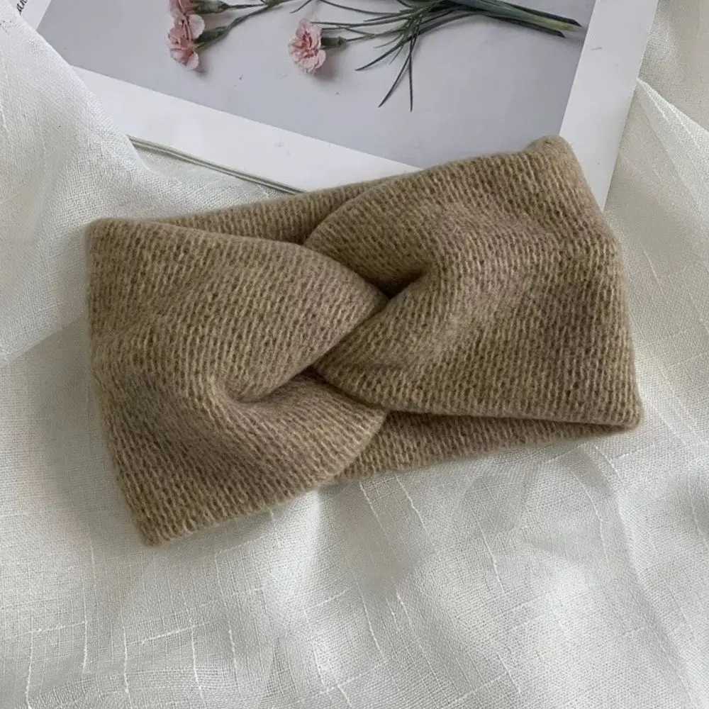 New Women Girls Solid Color Hair Bands Knitted Wool Headbands Vintage Cross Turban Bandage Ear Warmer Hairbands Hair AccessoriesW254021