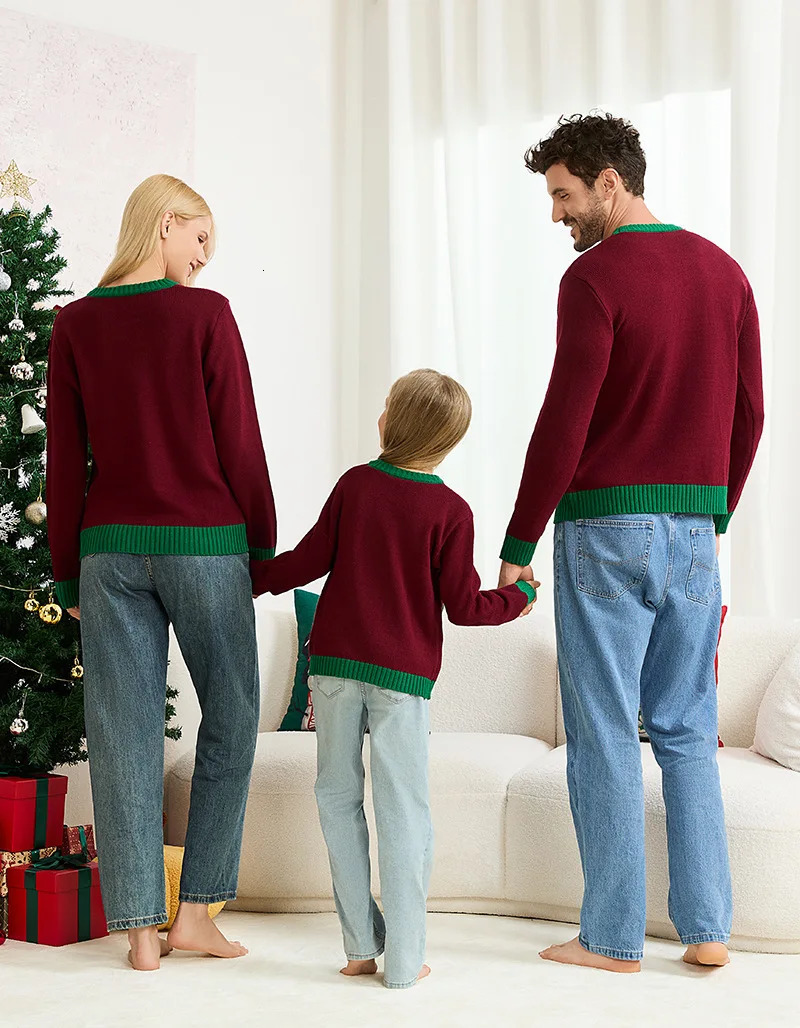 Xmas Family Loook Knitwear Santa Print Knitted Sweater Full Sleeve O Neck Soft Loose Jumper Christmas Matching Outfits Pullovers 251021