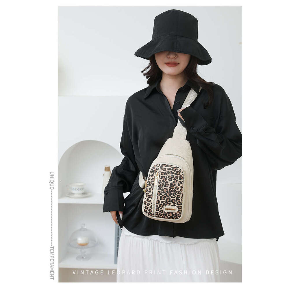 Women's Chest Waist New Fashion Leopard Print Single Shoulder Large Capacity Storage Phone Bag
