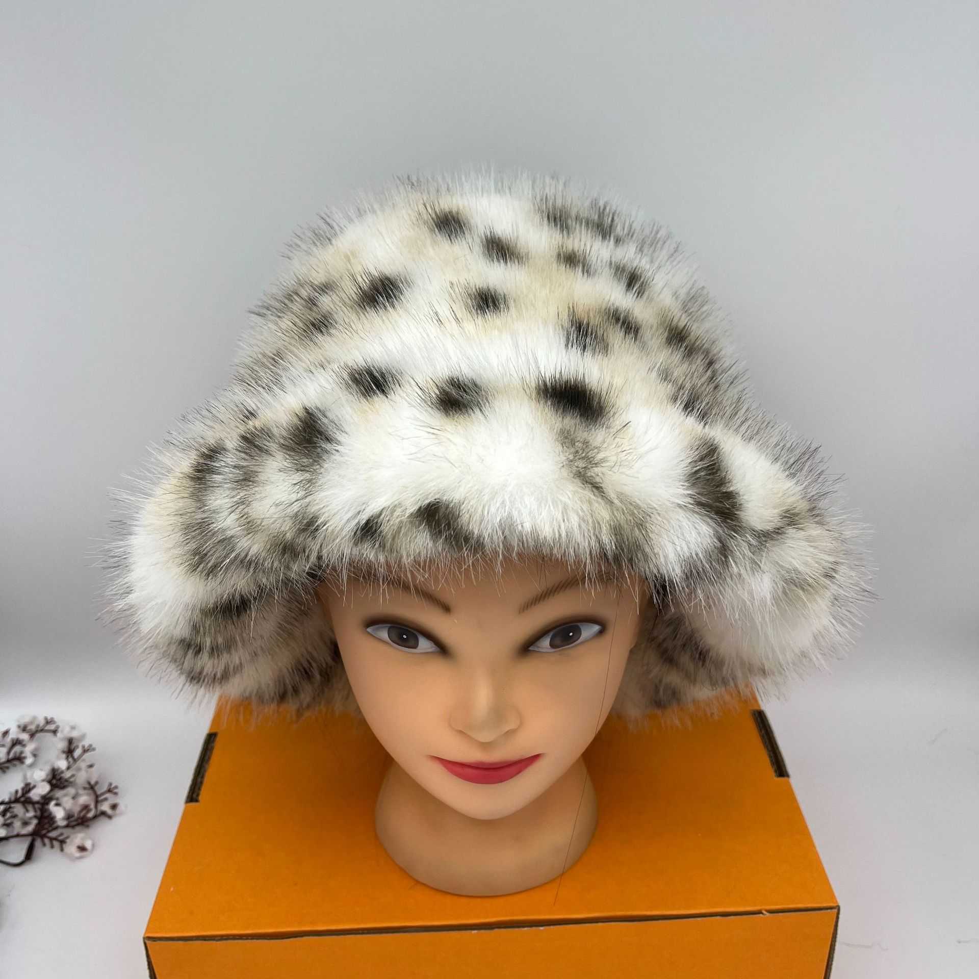 Fashion Thickened Warm Faux Fox Fur Round Top Hat Russian Snow Hat Plush Fisherman Hat H251020