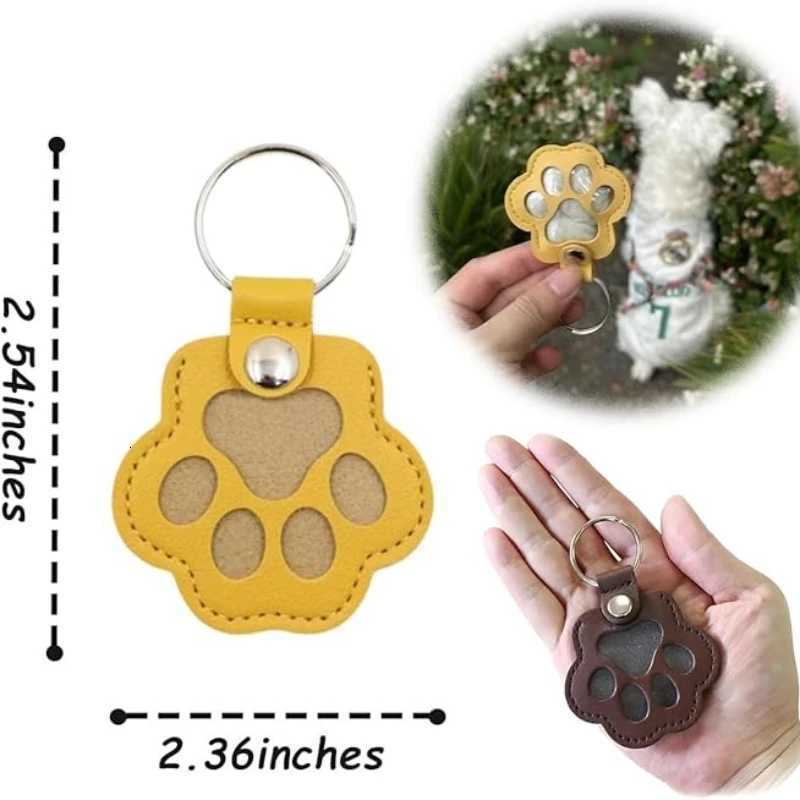 Dog Hair Collector Keychain Leather Pet Memorial Keepsake for Dogs and Cats Fur Storage Pendant Charm Gift Keychain W251021