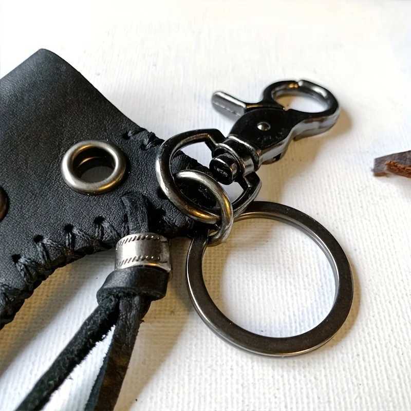 1pc Retro Handmade Soft Cowhide Lighter Leather Case Design Keychain for Men Mens Storage Key Chain W251021