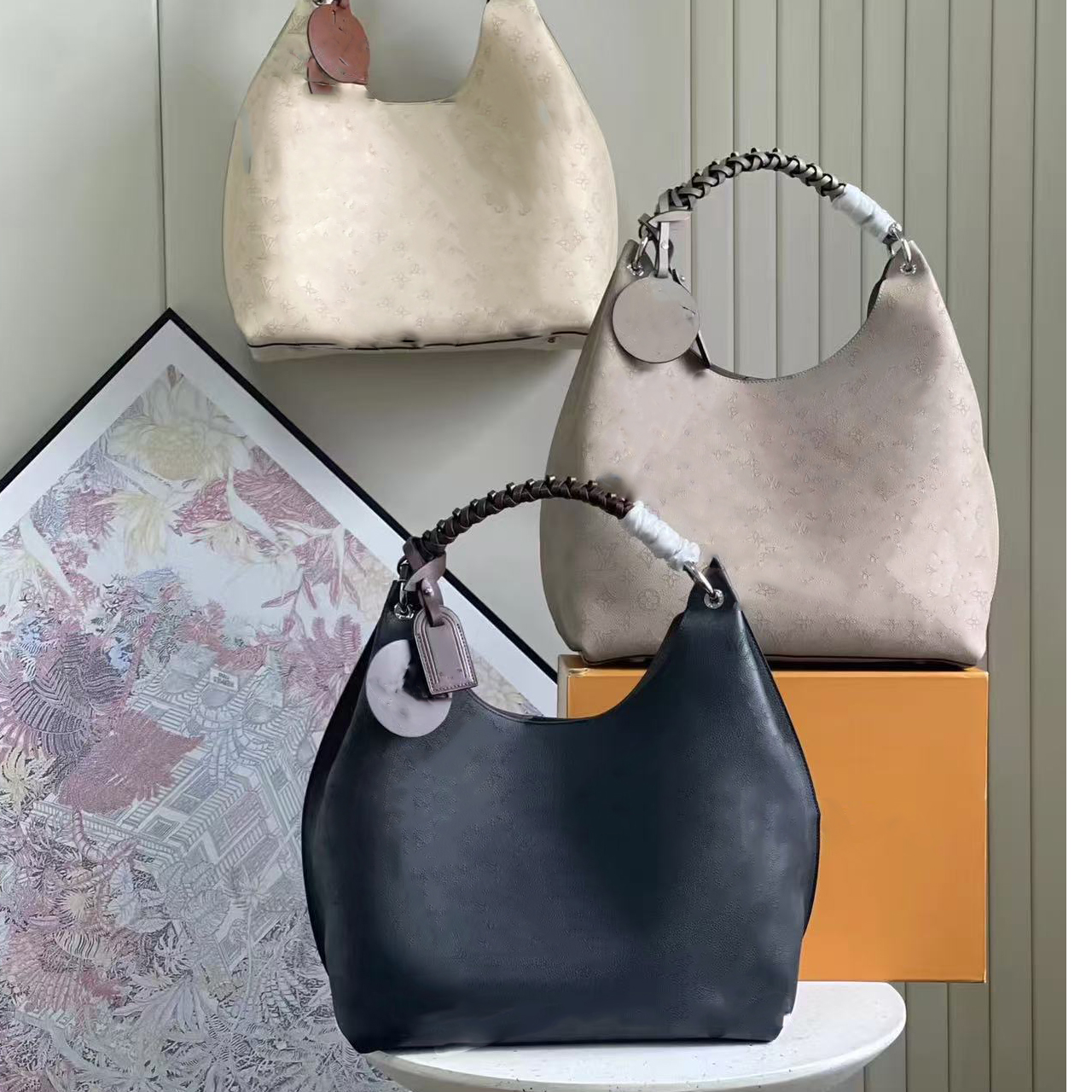 Designer Mahina Perforated Leather Handbag Woman Luxury Carmel Hobo Bag Shoulder Bags Taurillon Genuine Leather Letter Flower Pocket Handbag Crossbody Bag Purse