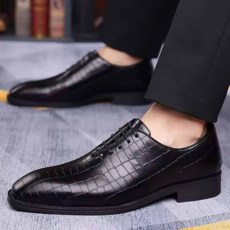 Mens Leather Shoes Retro Carved Laceup Brogue Oxford Wedding Men Dress Shoes Male Formal Business Gentleman Office Shoes 251021