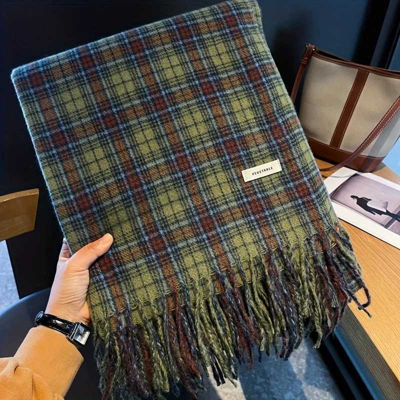 Vintage Green Plaid Tassel Scarf Women Imitation Cashmere Thickened Warmth Autumn Winter Shawl Wrap Scarves W251021