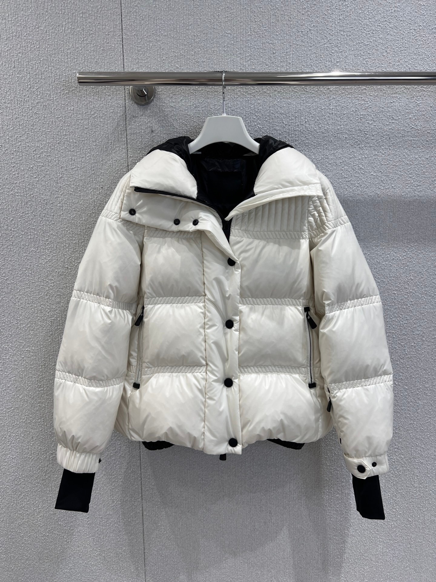 2025 women's slim waist fashion exquisite down jacket