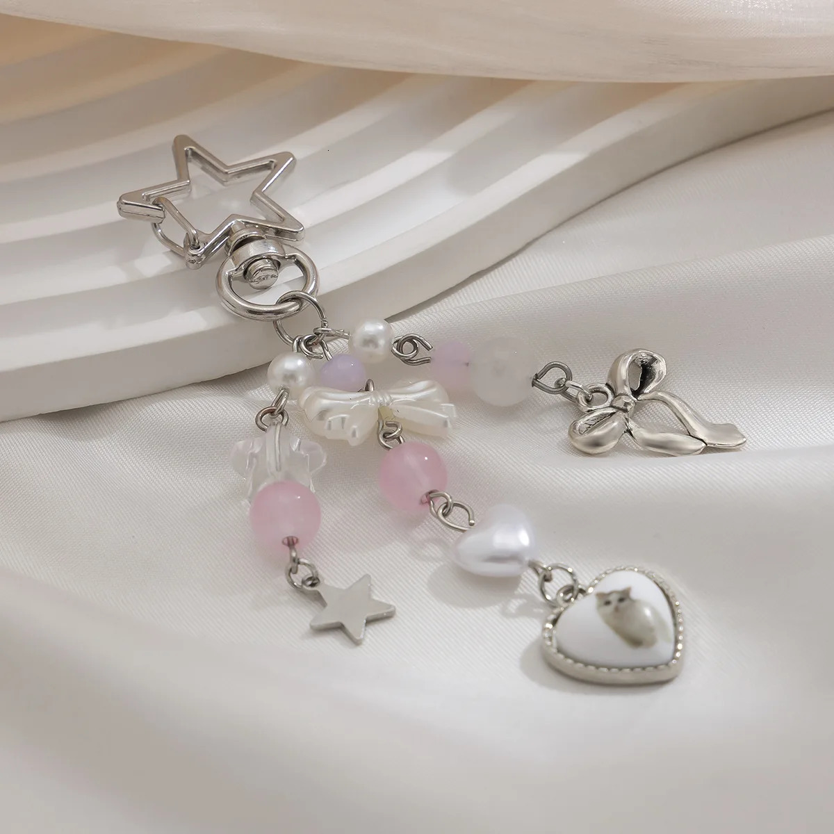 Y2K Fashion Flower Star Love Bow Strawberry Pendant Acrylic Keychain Student Womens Bag Backpack Pants Chain Accessories 251015