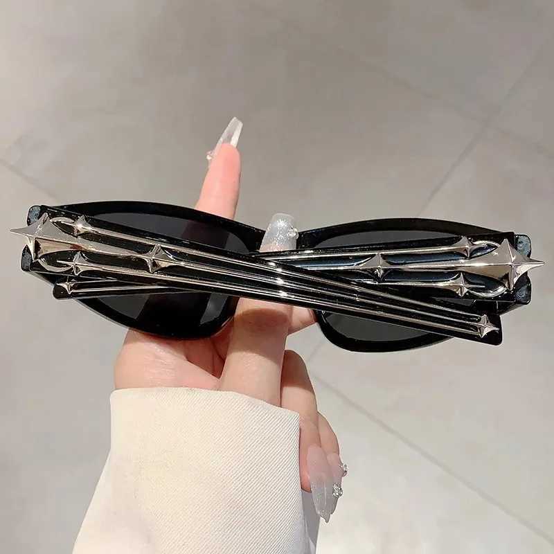Y2K Fashion Cat Eye Sunglasses Women Men Luxury Brand Design Sun Glasses Popular Punk Hip Hop Rivet Star Eyeglasses Shades UV400 J251114