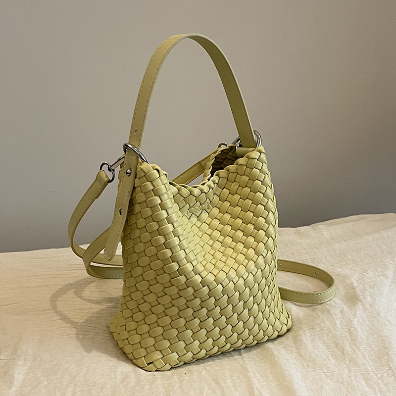 Luxury Brand Designer Bag Super Popular Niche Woven Bag For Women 2025 New Summer Versatile Crossbody Bag Fashion Super Popular Handbag Bucket Bag