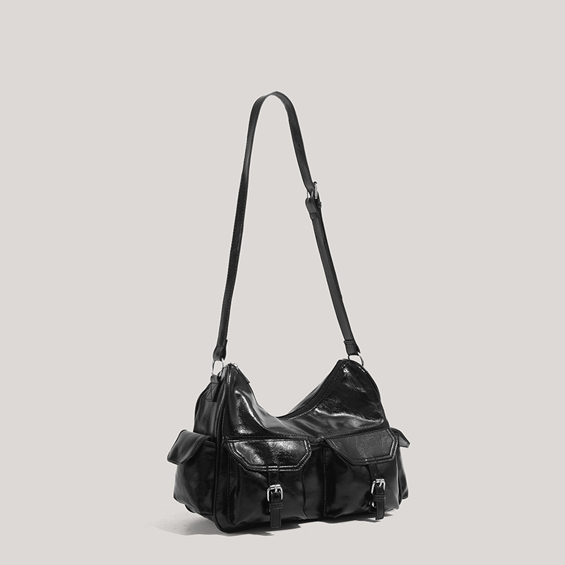 Retro style new autumn and winter designer bag women's fashion multi pocket underarm bag large capacity luxury handbag commuting shoulder bag